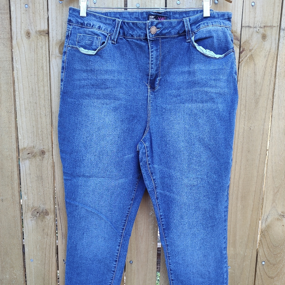 Ladies plus size 18 YMI skinny high rise jeans
